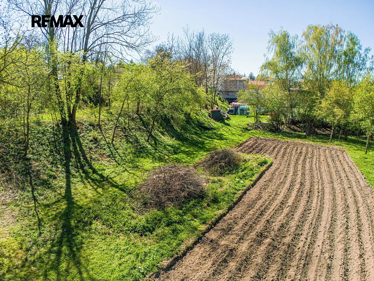 Prodej stavebního pozemku 1059 m²